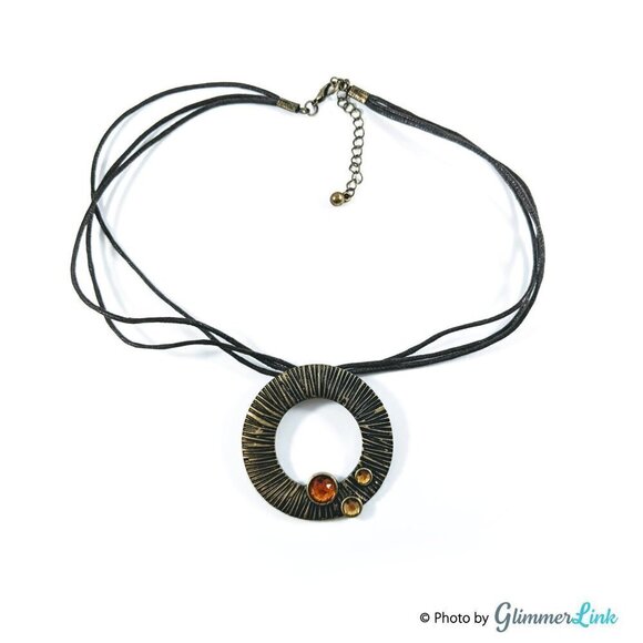 Boho Textured Open Circle Pendant Necklace - Picture 6 of 11